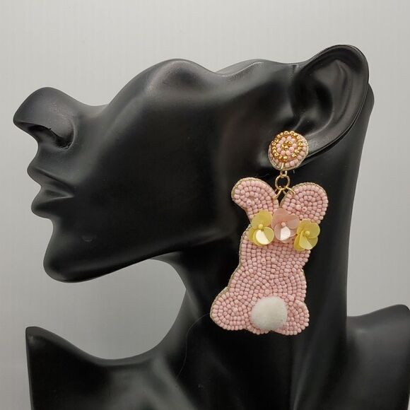 NEW PINK EASTER BUNNY RABBIT RICE SEED BEADED EARRINGS - Picture 3 of 9